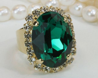 Cocktail Ring, Emerald Green Ring, Statement Crystal Ring, May Birthstone Jewelry, Oval Halo Ring, Big Stone Ring, Mother Of The Bride GR39