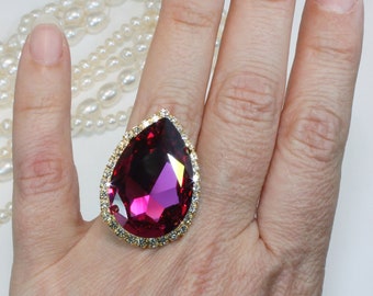 Pink Cocktail Ring, Fuchsia Ring, Large Crystal Ring, Statement Jewelry, Oversize Halo Ring, Stage Jewelry, Bridal Ring, Drag Queen, GR64