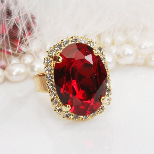 Red Ring, Red Ruby Cocktail Ring, Oval Crystal Ring, Bridal Halo Ring, Big Stone Ring, Adjustable Ring, Prom Jewelry, Statement Ring, GR39