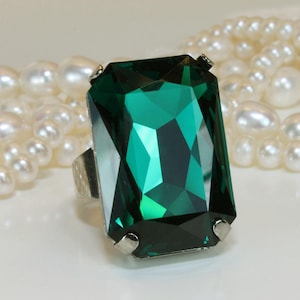 Emerald Cocktail Ring, Big Emerald Green Ring, Statement Jewelry, Large Crystal Ring, Emerald Rectangle Ring, Huge Bridal Ring, Gift GR59