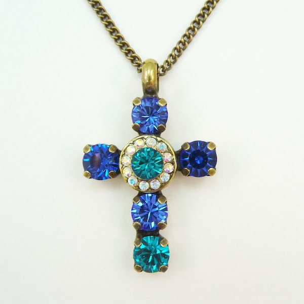 Collier Croix Bleue Verte Croix Sarcelle Royal Pendentif Collier Bleu Vert 7mm Cristaux Européens Véritables Strass, Laiton, Brume Océanique BN32