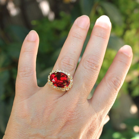 Red cocktail ring discount
