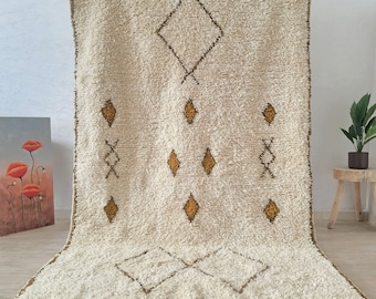 Handmade Moroccan Rug: Cream Beni Ourain Wool Carpet