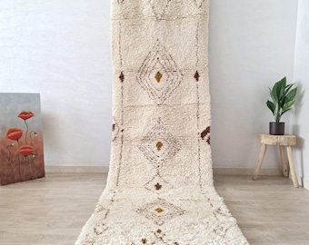 Handmade Wool Moroccan Runner Rug: Berber Tribal Design
