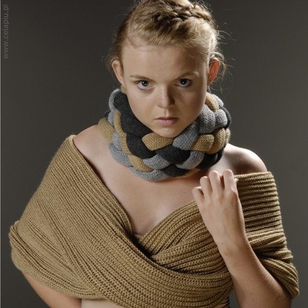 LAST ONE Woven Cowl in Pebble Mix