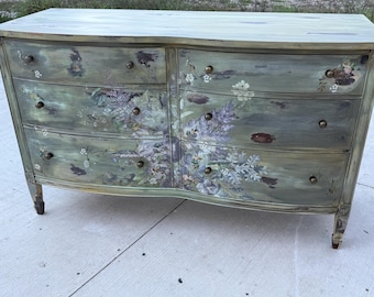Cómoda floral pintada a mano / Cajonera de estilo campestre francés en verde salvia envejecido