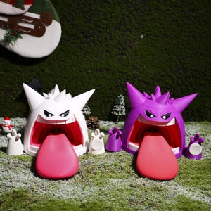 Gigantamax Gengar Wireless Charger – Fast 15W Charging Pad for Phones & Earphones, Multi-Device Support Desk Cool Decor, Unique Gamer Gift