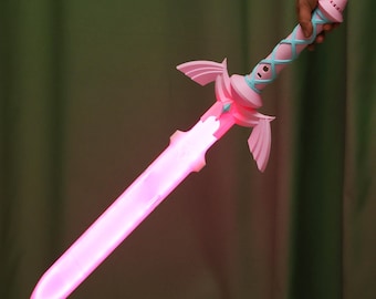 Pink Zelda Master Sword Prop Toy Replica LED Gaming Decoration BOTW TOTK Gift Fans Cosplay Gamer Decor Vibrant Glow Birthday Gift for Her