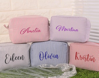 Personalized Seersucker Cosmetic Bag, Custom Bridesmaid Makeup Bag, Monogrammed Toiletry Bag, Bridesmaid Gift for Her, Bridal Party Favor