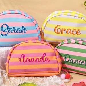 Personalisierte bestickte Monogramm Kulturtasche, Brautjungfer Name Make-up-Tasche, Monogramm Make-up Tasche, Brautjungfer Geschenk, Brautjungfer Vorschlag