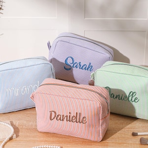 Monogrammed Makeup Bag Personalized,Bridesmaid Makeup Bag,Toiletry Bag Personalized,Bridesmaid Gifts,Mother’s Day Gift,Bridal Party Gift