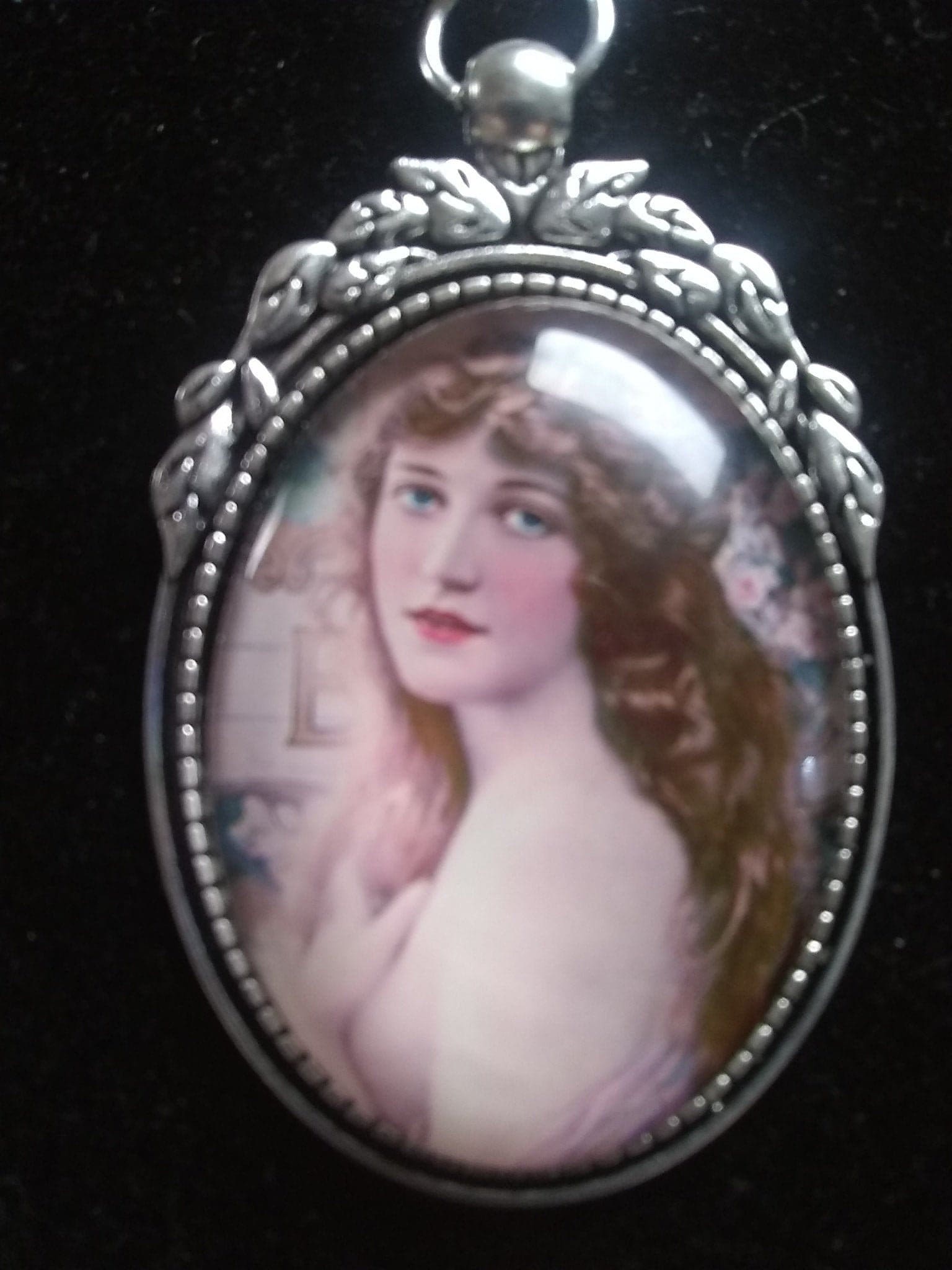 Vintage Beauty Queen Pendant