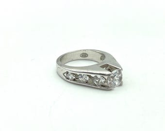 925 Sterling Silver Cubic Zirconia CZ Statement Ring Size 7
