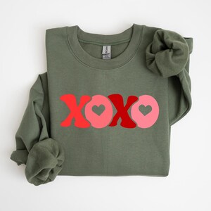 Valentine&#39;s Day Sweatshirt, Valentine&#39;s Gifts For Women, XOXO Sweatshirt, Love Valentine Sweatshirt, Couple Sweatshirt, XOXO Hoodie, Hearts