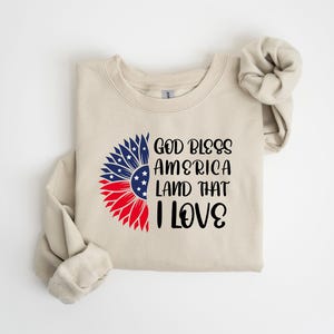 God Bless America Land That I Love Sweatshirt, Retro USA sweatshirt, Womens USA Crewneck Sweatshirt, America Sweatshirt, 4th Of July Sweater