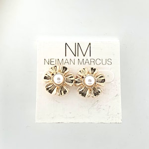Kenneth Jay Lane Couture Collection Flower Faux Pearl Earrings Pierced NOC Gorgeous