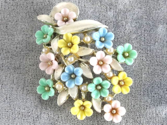 ART Pastel Flowers Enamel Brooch Vintage SPRING - image 1