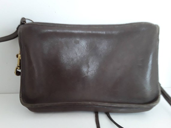 COACH Vintage Crossbody Handbag 1970s Leather - image 2