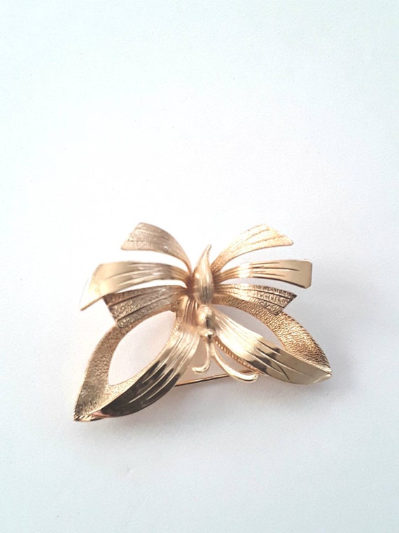 Signed Butterfly Pin Vintage Beautiful - image 4