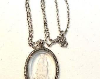 1970’s Signed AVON Intaglio Glass Pendant Necklace
