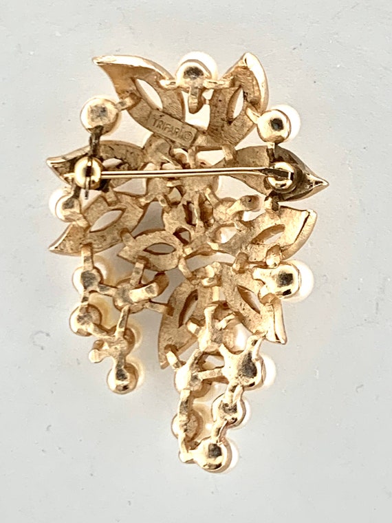 Broche Vintage Trifari Volute En Alliage Jaune - Bijou Créateur Occasion