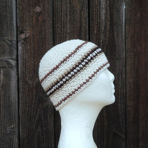 men&#39;s cotton kufi: cocoa cream crochet skullcap, off white short beanie