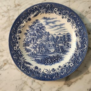 Churchill Speiseteller Winter Ernte Blau und Weiß, hergestellt in Staffordshire, England