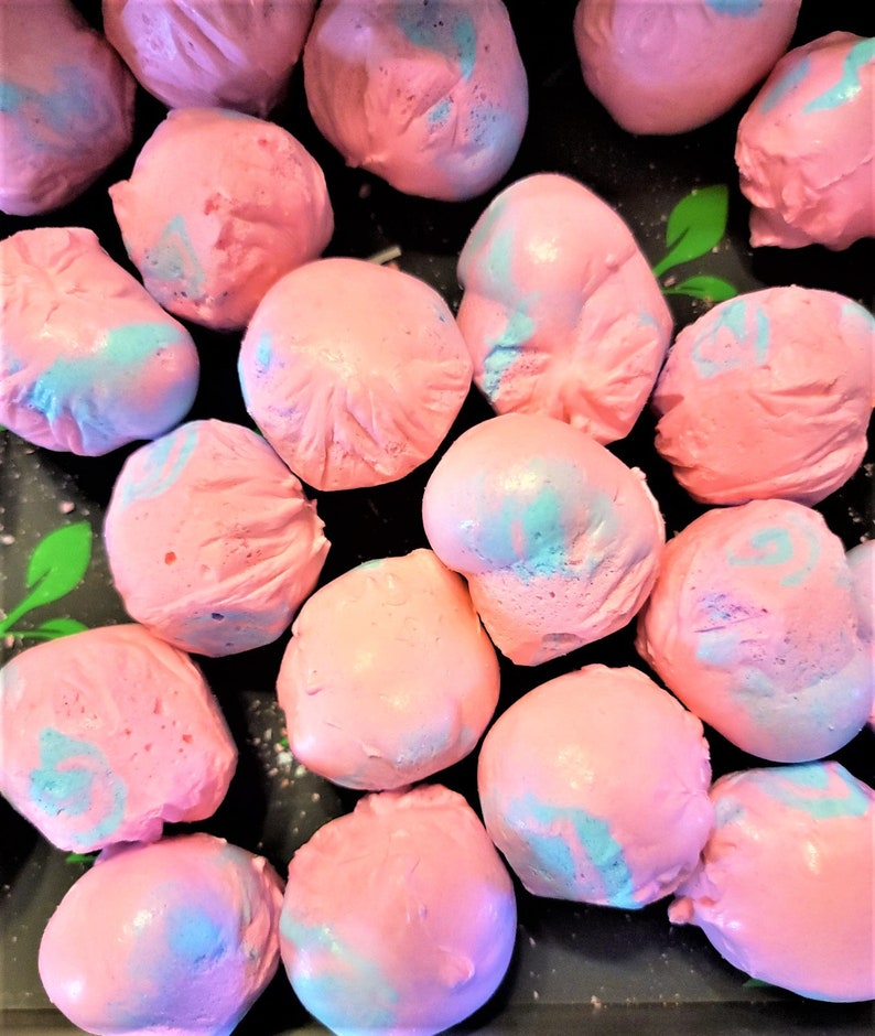 8 OZ Freeze Dried Cotton Candy Taffy Blue OR Pink All Pink