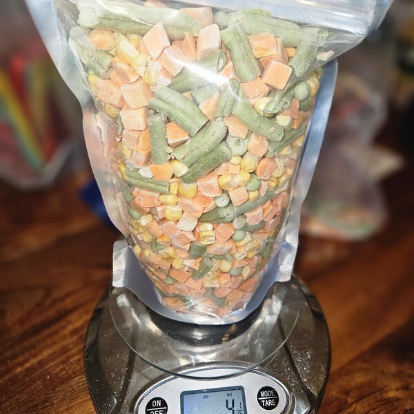 Freeze Dried Mixed Vegetables | 4 Oz Bag | Carrots | Peas | Green Beans | Corn | Parrot Food | Human Grade