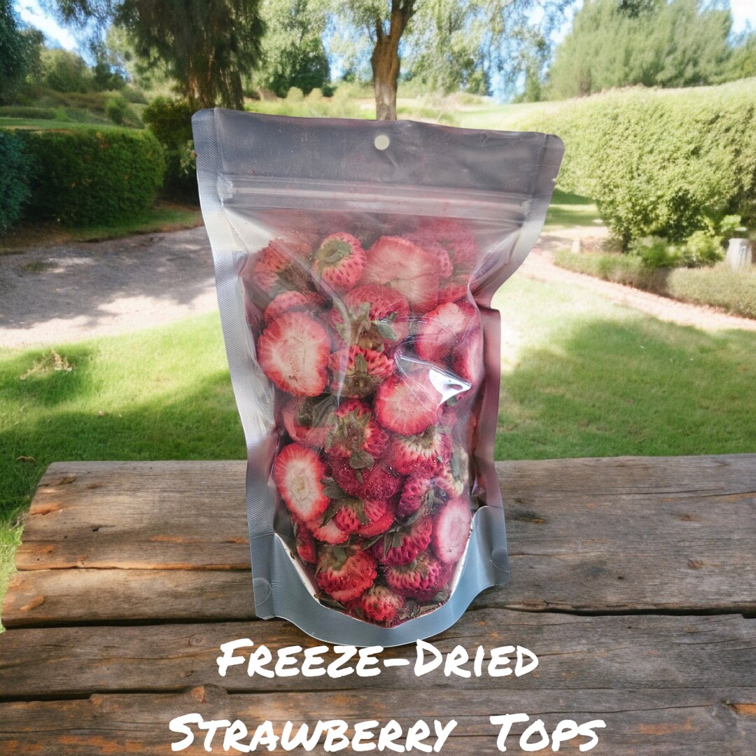 Fresh Look at Freeze Dried Strawberry Calax Pet Treats Rabbit Food