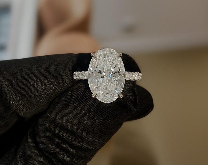 5 Carat Oval Cut Lab Grown Diamond Ring - Luxury DEF Color, VVS-VS1, Conflict-Free