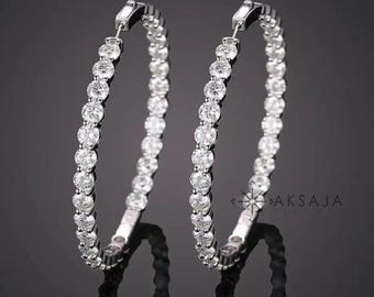 Orecchini a bottone certificati Halo con diamanti rotondi coltivati in laboratorio da 2 3/8 ct in oro bianco 14 carati, E, VS1 Orecchini a bottone certificati Halo con diamanti rotondi coltivati in laboratorio da 2 3/8 ct in oro bianco 14 carati, E, VS1