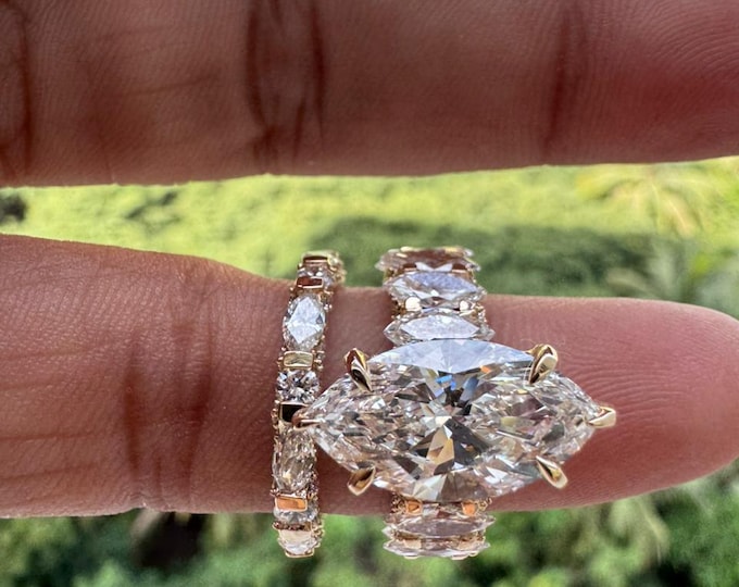 IGI Certified 9.30CTW Marquise Diamond Ring Set in 14K Yellow Gold