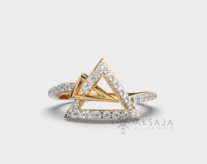 Lab Diamond Prism Ring: 0.35 CT 14K Gold Band