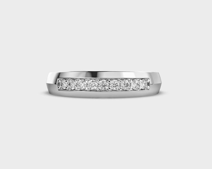 Men's Solid Gold Ring: Round Band with Lab Grown Diamonds