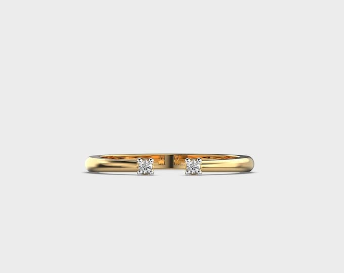 Stylish 9kt Gold Statement Ring - Minimalist Jewelry Gift for Her