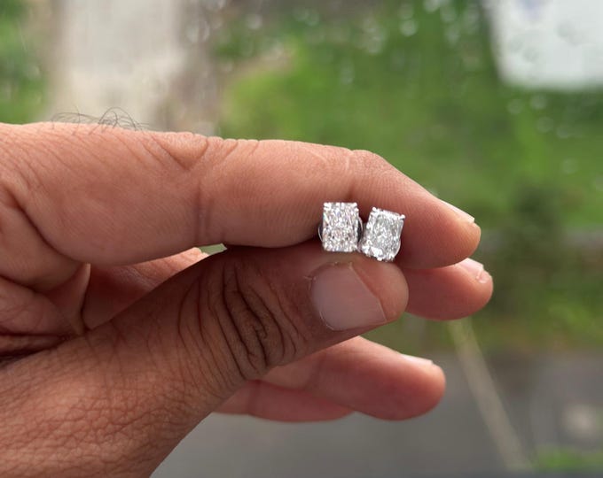 Lab Grown Diamond Stud Earrings | 1 Carat Radiant Cut | IGI Certified | DEF VS