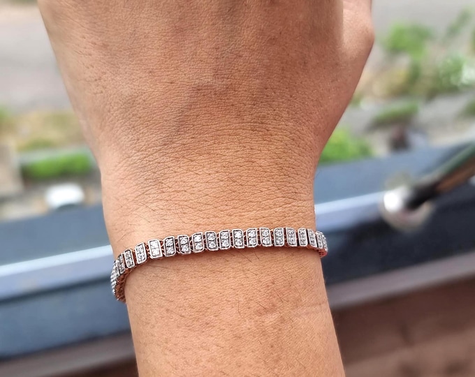 2.08 Carats Lab Grown Diamond Tennis Bracelet in 18K Gold