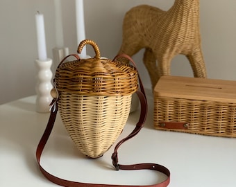 Handmade Acorn Shoulder Bag: Wicker Crossbody Purse with Leather Strap