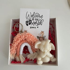 Set regalo personalizzato "Benvenuto al mondo" - Regalo per neonato con portachiavi in macramè e candela di soia