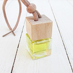 Car Diffuser, solo or with refill, scent choice, keep your car smelling great all the time, vent clip available, pretty car diffuser