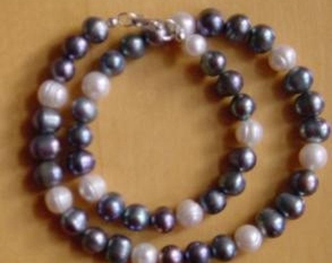 Genuine Black & White pearls necklace