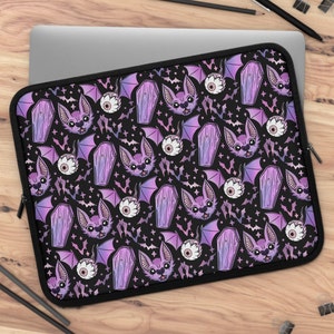 Pastell Fledermaus Laptoptasche ~Gothic Accessoires|Spooky Coffin Computer Decor|Geschenkidee