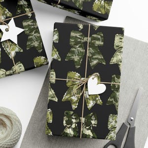 Papier do pakowania w kokardę moro~Patriotyczny papier do pakowania prezentów|Rolka|Papier do pakowania prezentów|Opakowania świąteczne|Dekoracje świąteczne