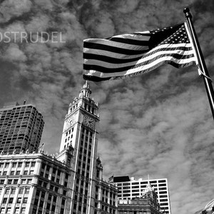 Chicago Photograph. The Iconic Wrigley Building 8x12