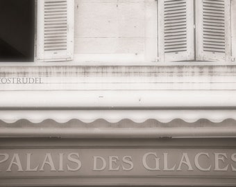 Provence pays Français France photographie. Palais des Glaces - Avignon 8 x 12