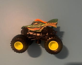 Uchwyt ścienny Monster Truck