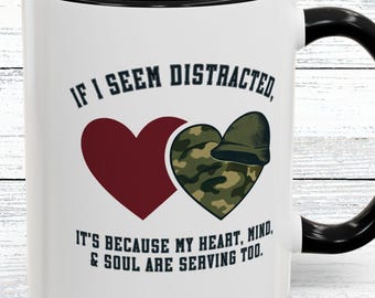 Tazza per coniugi militari: cuore mimetico, regalo per la partenza