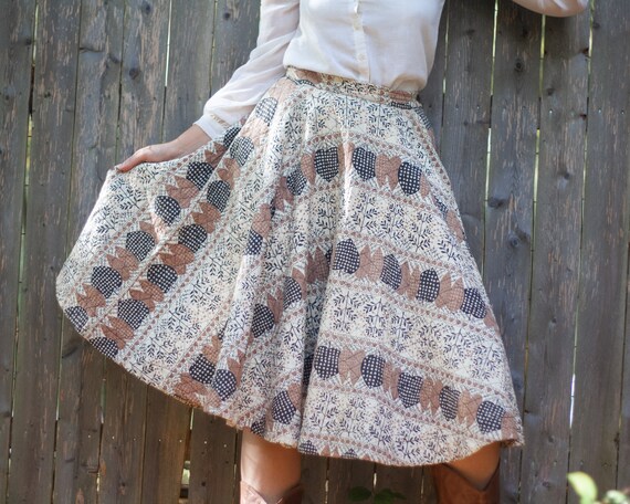 DOLLY vintage 1950s quilted floral hearts circle s