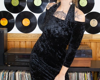 mini vestido vintage de terciopelo con hombros descubiertos de los años 90